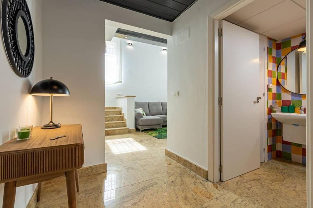 Becas Alameda Duplex By Valcambre Apartment Севиля Екстериор снимка