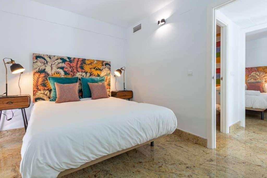 Becas Alameda Duplex By Valcambre Apartment Севиля Екстериор снимка